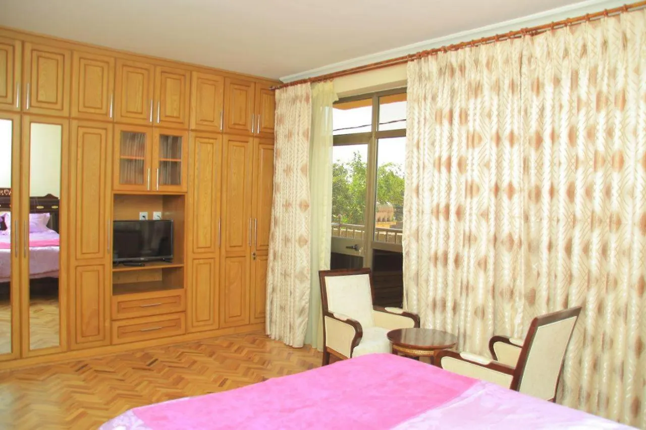 V Hotel And Apartment Addisz-Abeba
